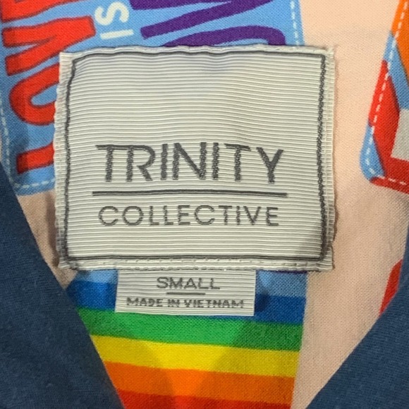 Trinity Collective Shirt Mens Small Pink Button Up Camp Pride Love Peace Rainbow - Picture 2 of 14